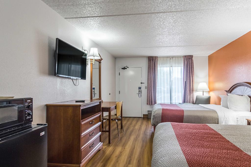 Motel 6 وايكروس المظهر الخارجي الصورة